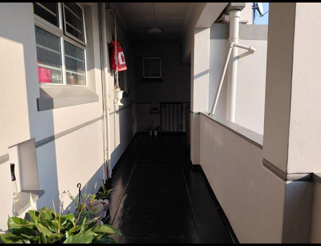 3 BEDROOM APARTMENT FOR SALE IN GLENWOOD